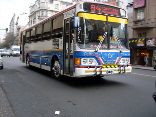 BA - Recorrido colectivo linea 84 de la ciudad de Buenos Aires (Villa del Parque - Constitución)